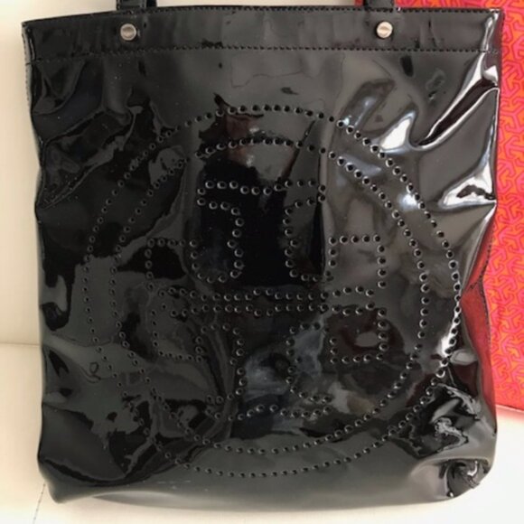 Tory Burch Black Patent Leather Tote Bag with Logo and Storage Bag - Picture 2 of 5